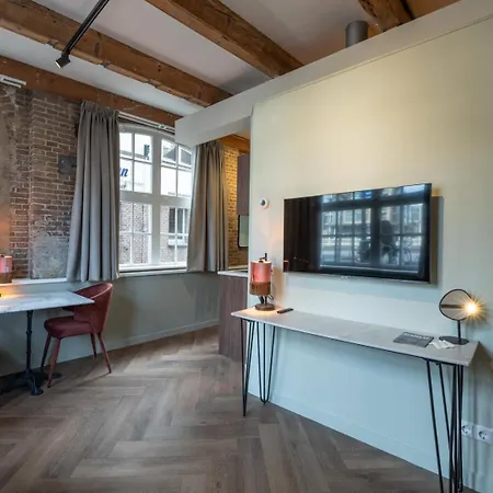 Urbain By Grapelli Boutique * Alkmaar