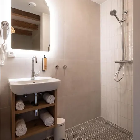 Urbain By Grapelli Boutique