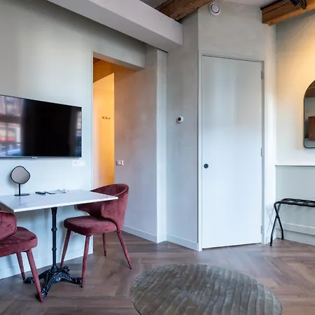 Urbain By Grapelli Boutique * 阿尔克马尔