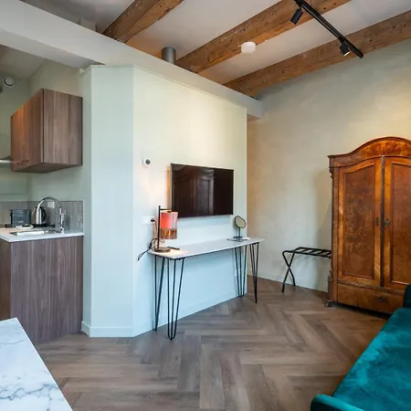 Urbain By Grapelli Boutique *