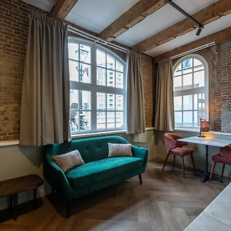 Urbain By Grapelli Boutique