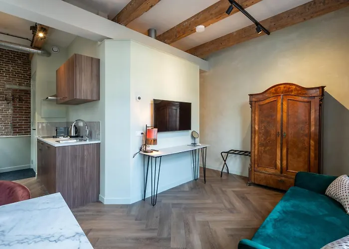 Urbain By Grapelli Boutique *