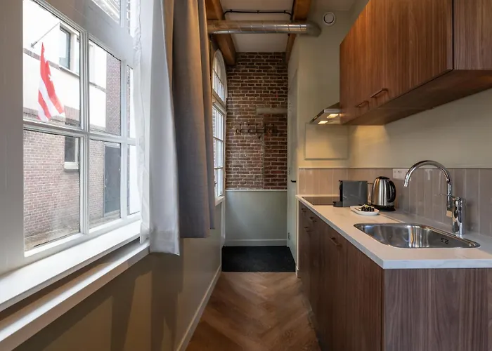 Urbain By Grapelli Boutique * Alkmaar