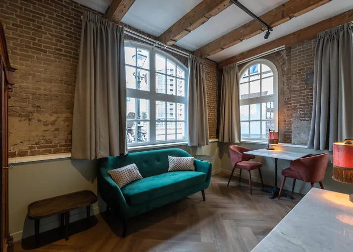 Urbain By Grapelli Boutique